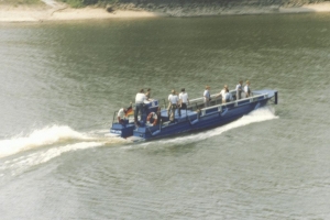 Schubboot als Einzelfahrzeug in Fahrt